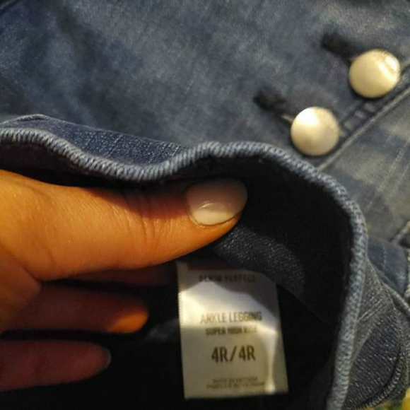 Jeans - Picture 5 of 8